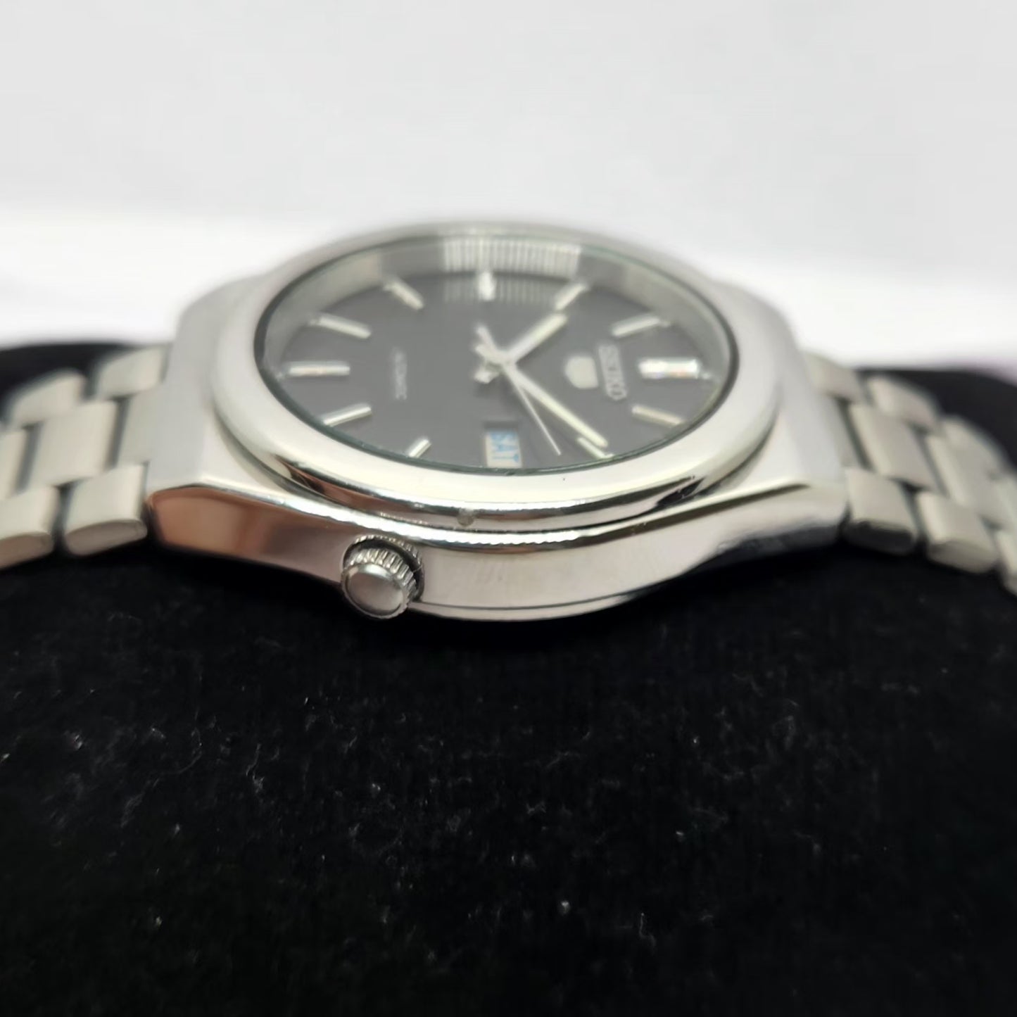 Vintage 1983 Original Seiko 5 Automatic 7009-3160 Black face 17 Jewels Day-Date Japanese Men's Wrist Watch OG251