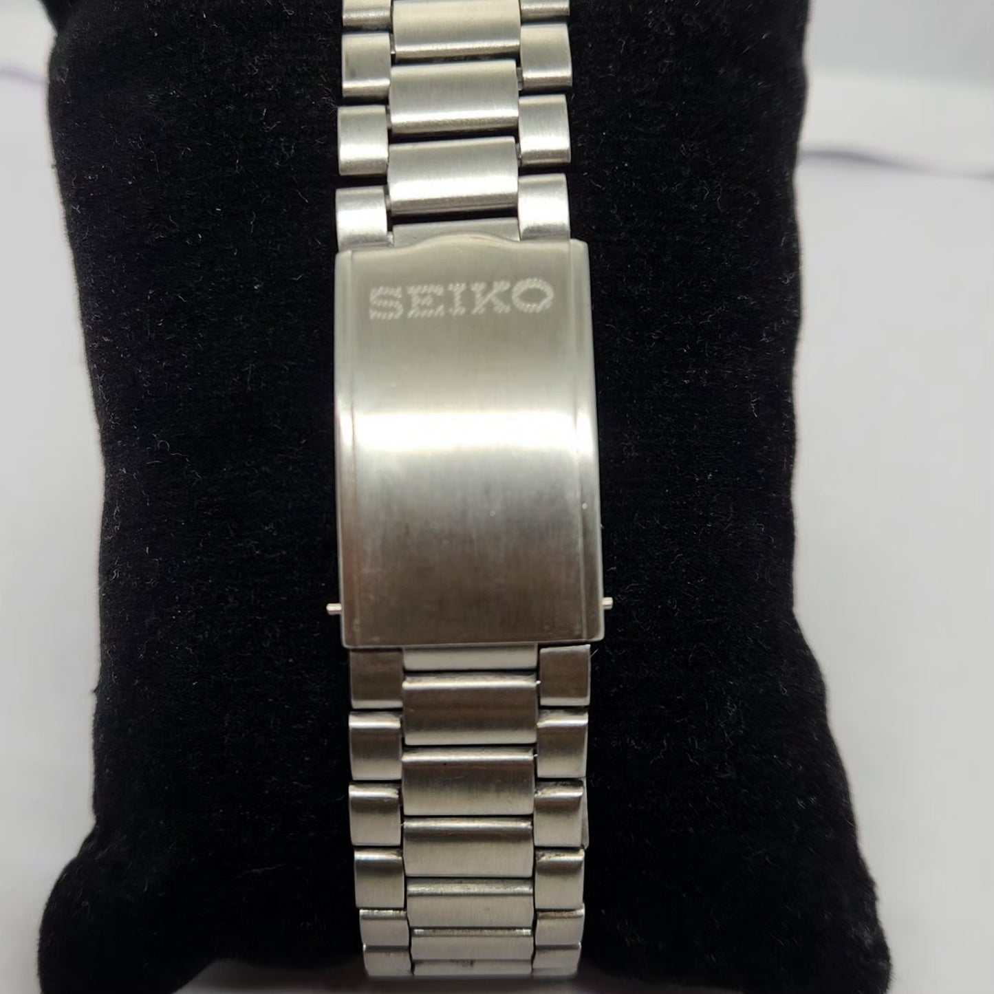 Vintage 1983 Original Seiko 5 Automatic 7009-3160 Black face 17 Jewels Day-Date Japanese Men's Wrist Watch OG251