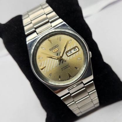 Vintage 1997 Original Seiko 5 Automatic 7S26-3100 Gold face 21 Jewels Day-Date Japanese Men's Wrist Watch OG252