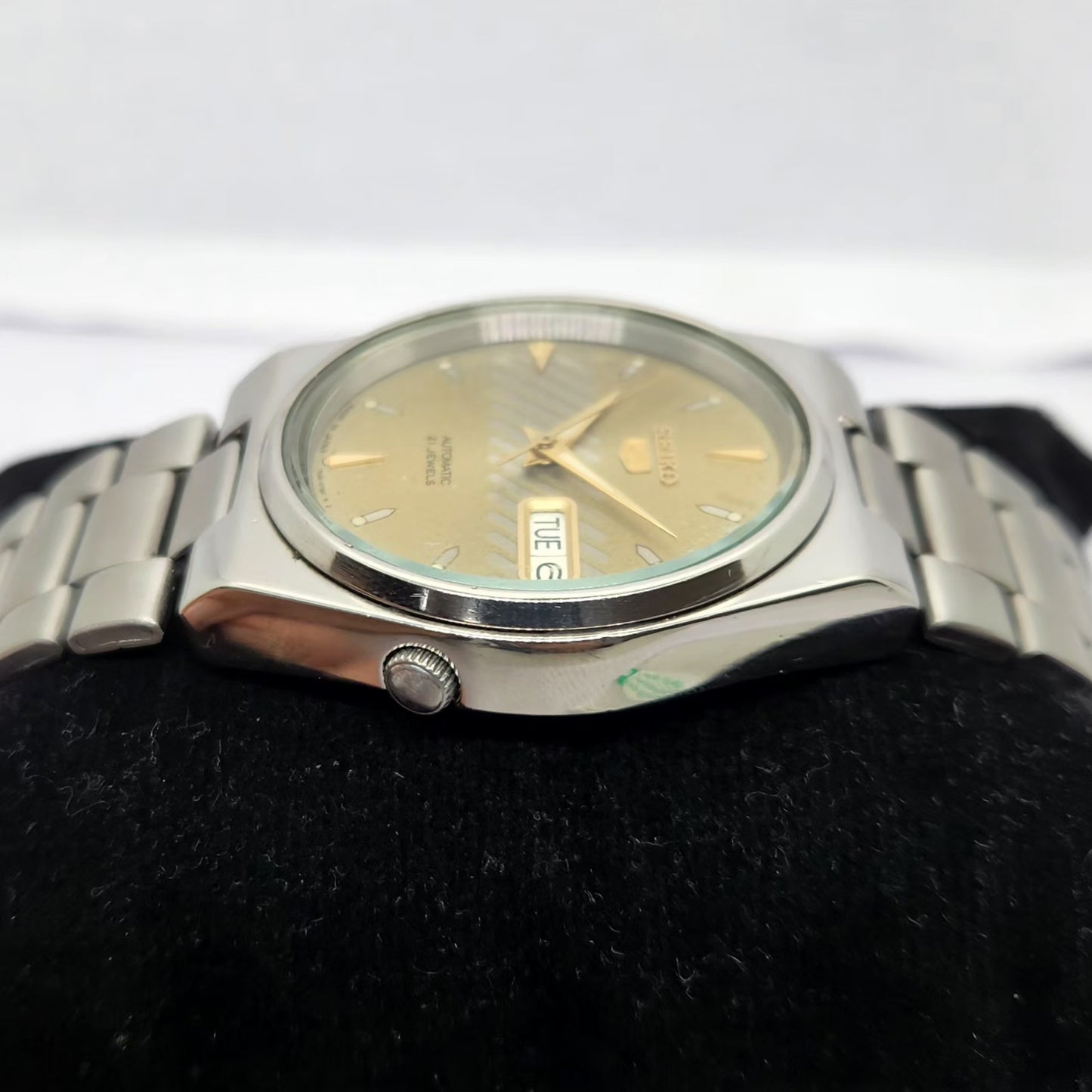 Vintage 1997 Original Seiko 5 Automatic 7S26-3100 Gold face 21 Jewels Day-Date Japanese Men's Wrist Watch OG252