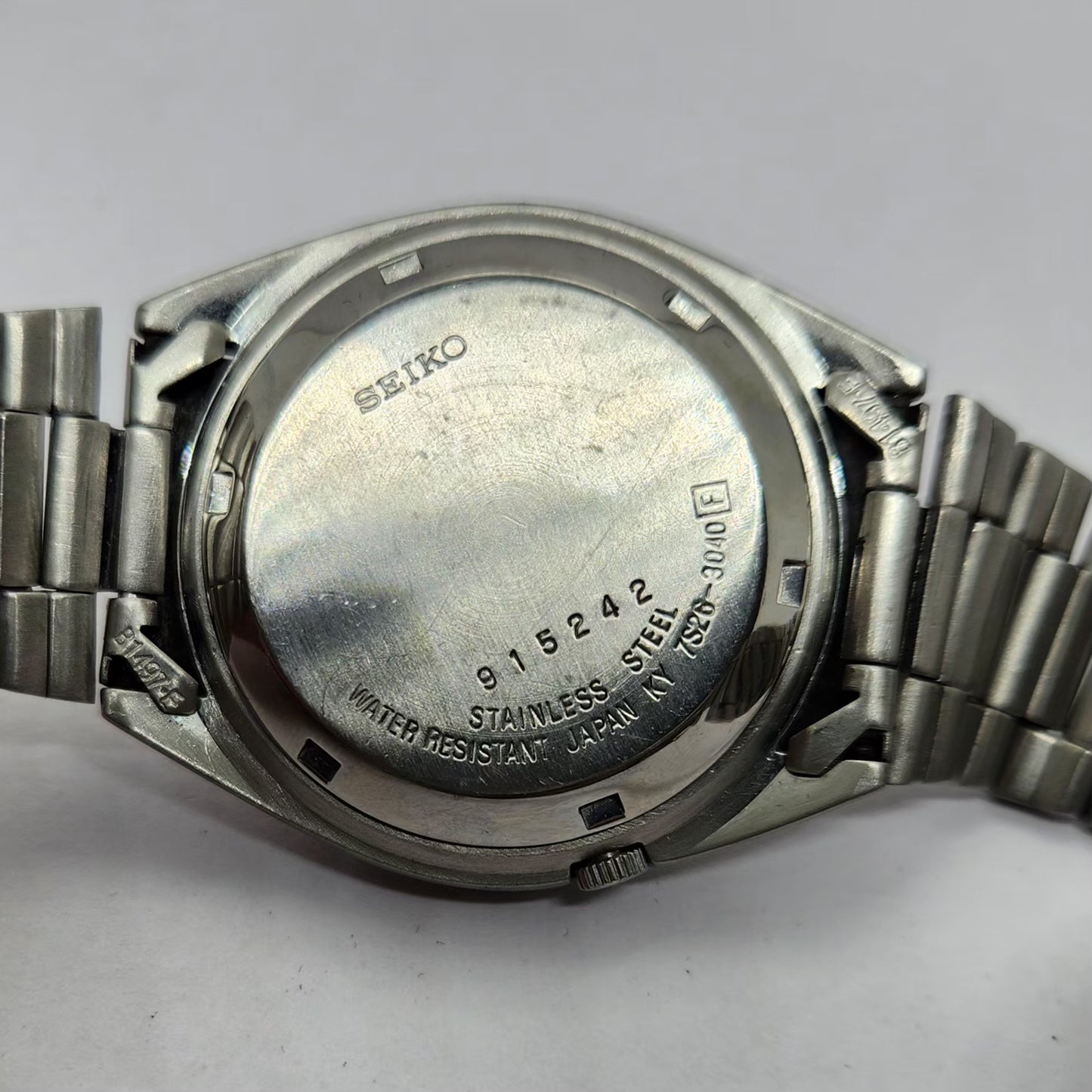 Vintage 1999 Original Seiko 5 Automatic 7S26-3040 Gold face 21 Jewels Day-Date Japanese Men's Wrist Watch OG253