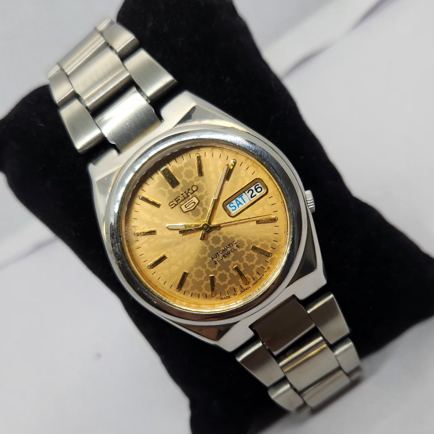 Vintage 1980 Original Seiko 5 Automatic 7S26 Gold face 21 Jewels Day-Date Japanese Men's Wrist Watch OG256