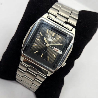 Vintage 1975 Original Seiko 5 Automatic 7019-5170 Black face 21 Jewels Day-Date Japanese Men's Wrist Watch OG257