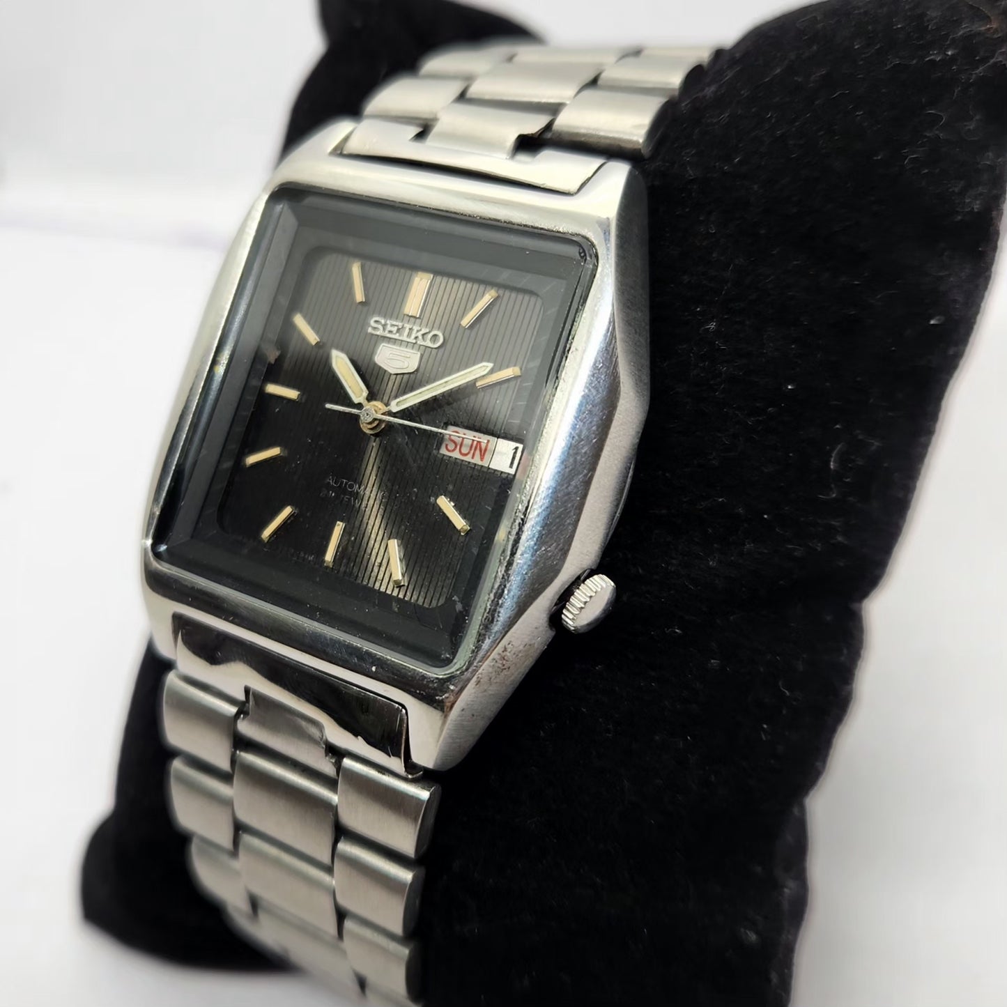 Vintage 1975 Original Seiko 5 Automatic 7019-5170 Black face 21 Jewels Day-Date Japanese Men's Wrist Watch OG257