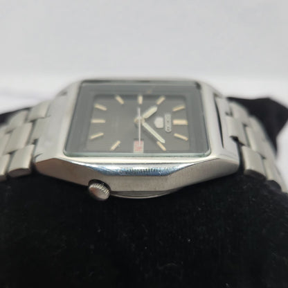 Vintage 1975 Original Seiko 5 Automatic 7019-5170 Black face 21 Jewels Day-Date Japanese Men's Wrist Watch OG257