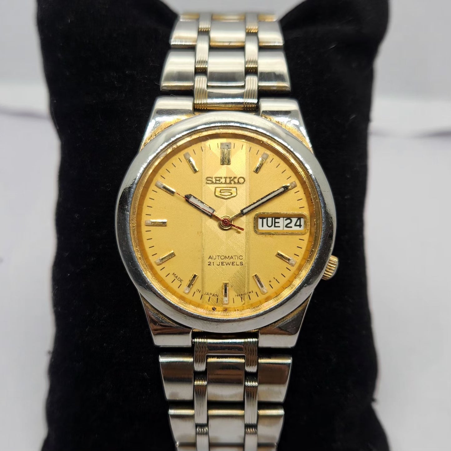 Vintage 1980 Original Seiko 5 Automatic 7s26 Gold face 21 Jewels Day-Date Japanese Men's Wrist Watch OG260