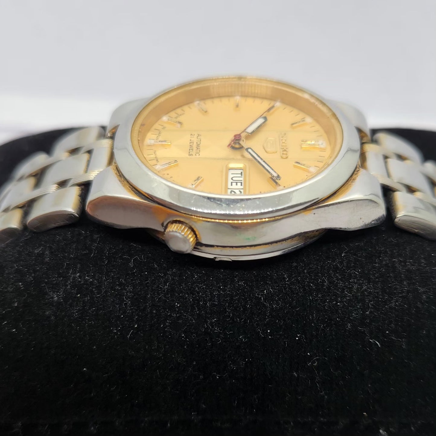 Vintage 1980 Original Seiko 5 Automatic 7s26 Gold face 21 Jewels Day-Date Japanese Men's Wrist Watch OG260