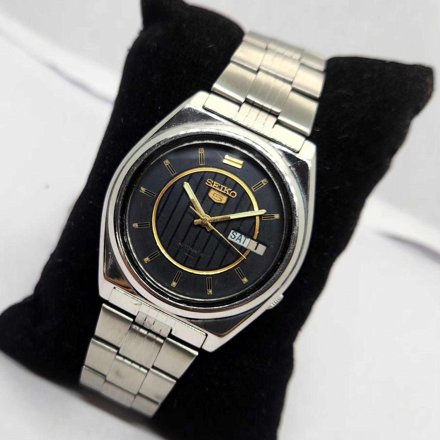 Vintage 1974 Original Seiko 5 Automatic 7019-8180 Black face 21 Jewels Day-Date Japanese Men's Wrist Watch OG261