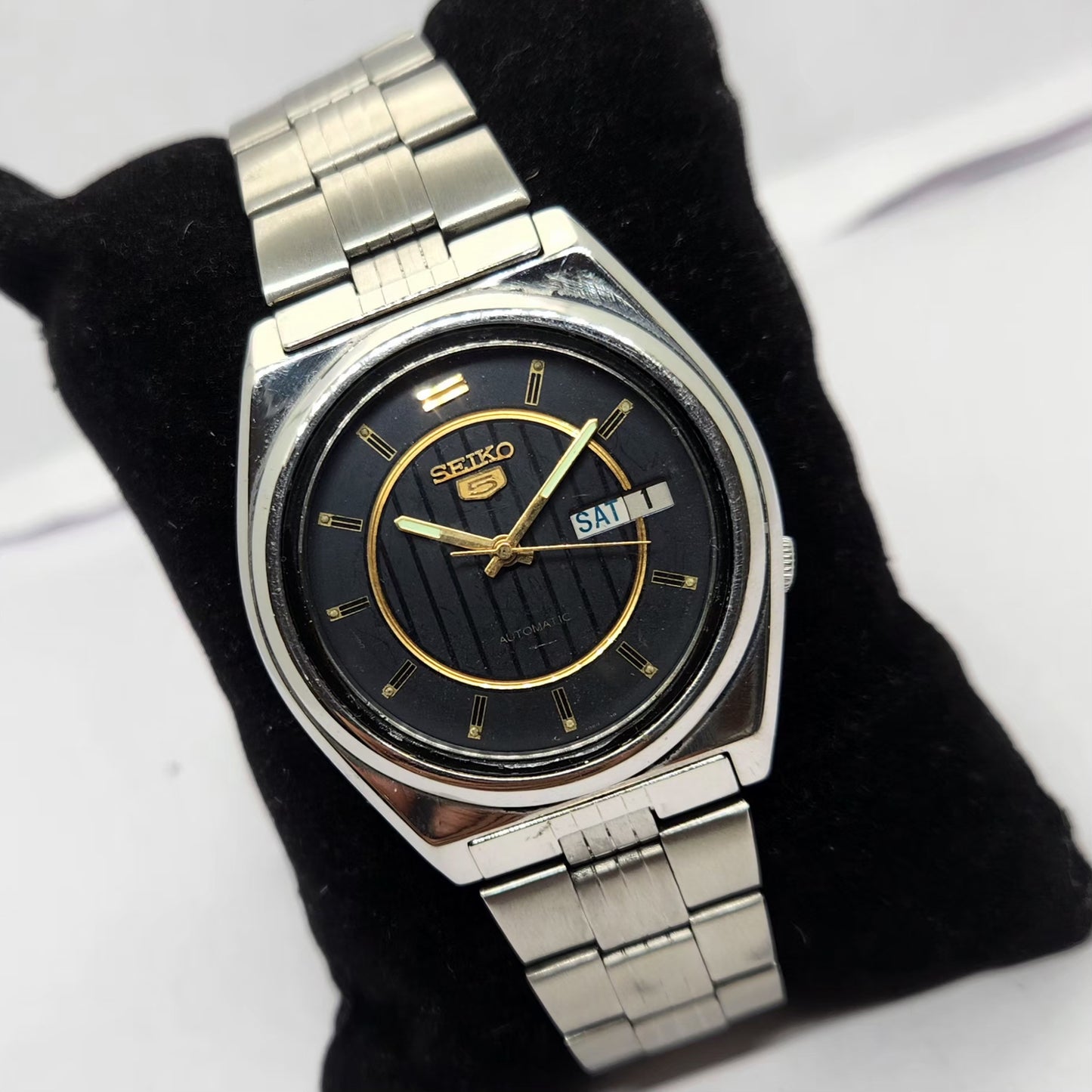 Vintage 1974 Original Seiko 5 Automatic 7019-8180 Black face 21 Jewels Day-Date Japanese Men's Wrist Watch OG261