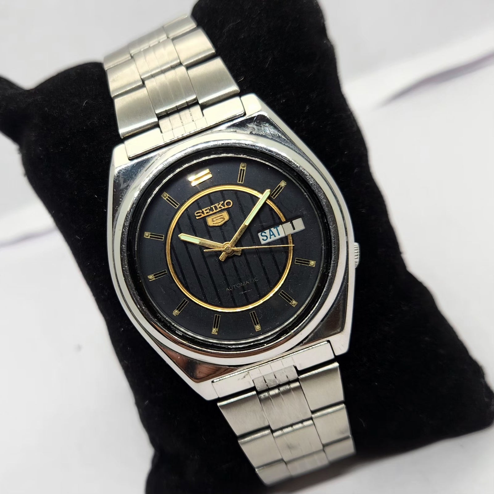 Vintage 1974 Original Seiko 5 Automatic 7019-8180 Black face 21 Jewels Day-Date Japanese Men's Wrist Watch OG261