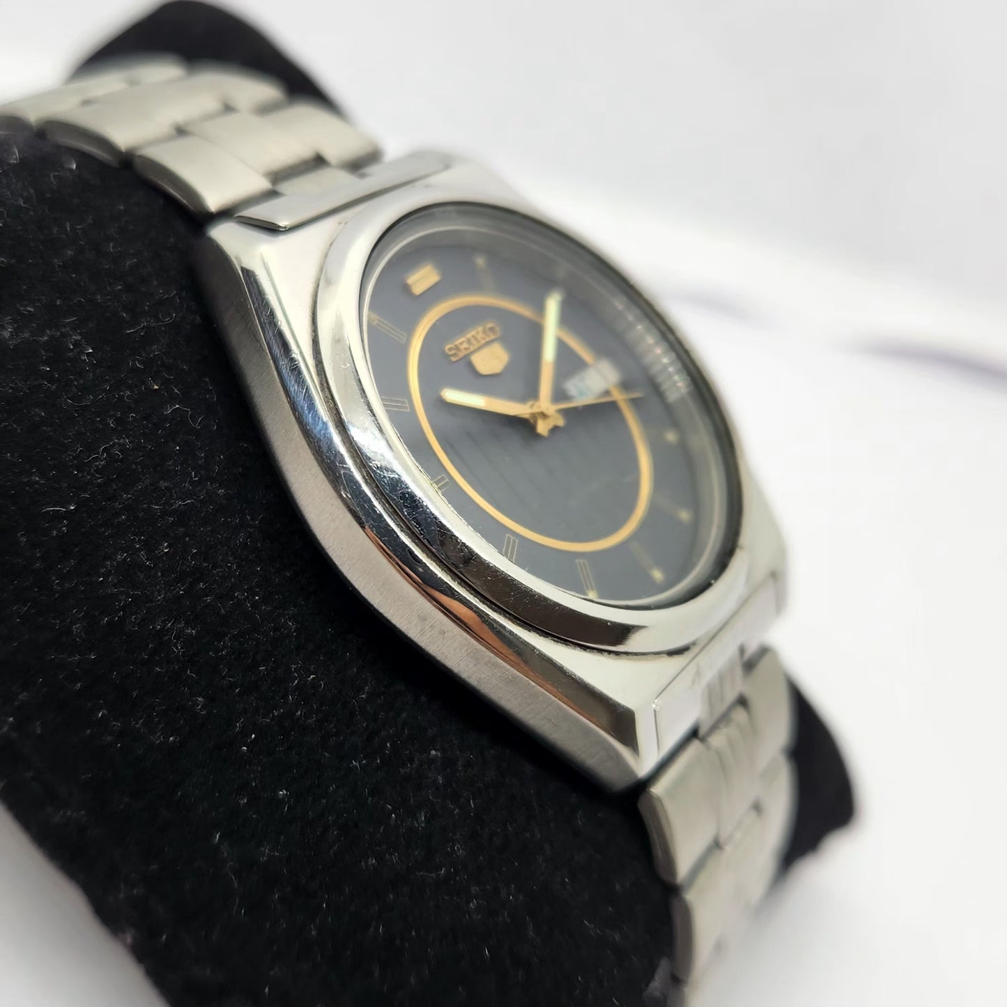 Vintage 1974 Original Seiko 5 Automatic 7019-8180 Black face 21 Jewels Day-Date Japanese Men's Wrist Watch OG261
