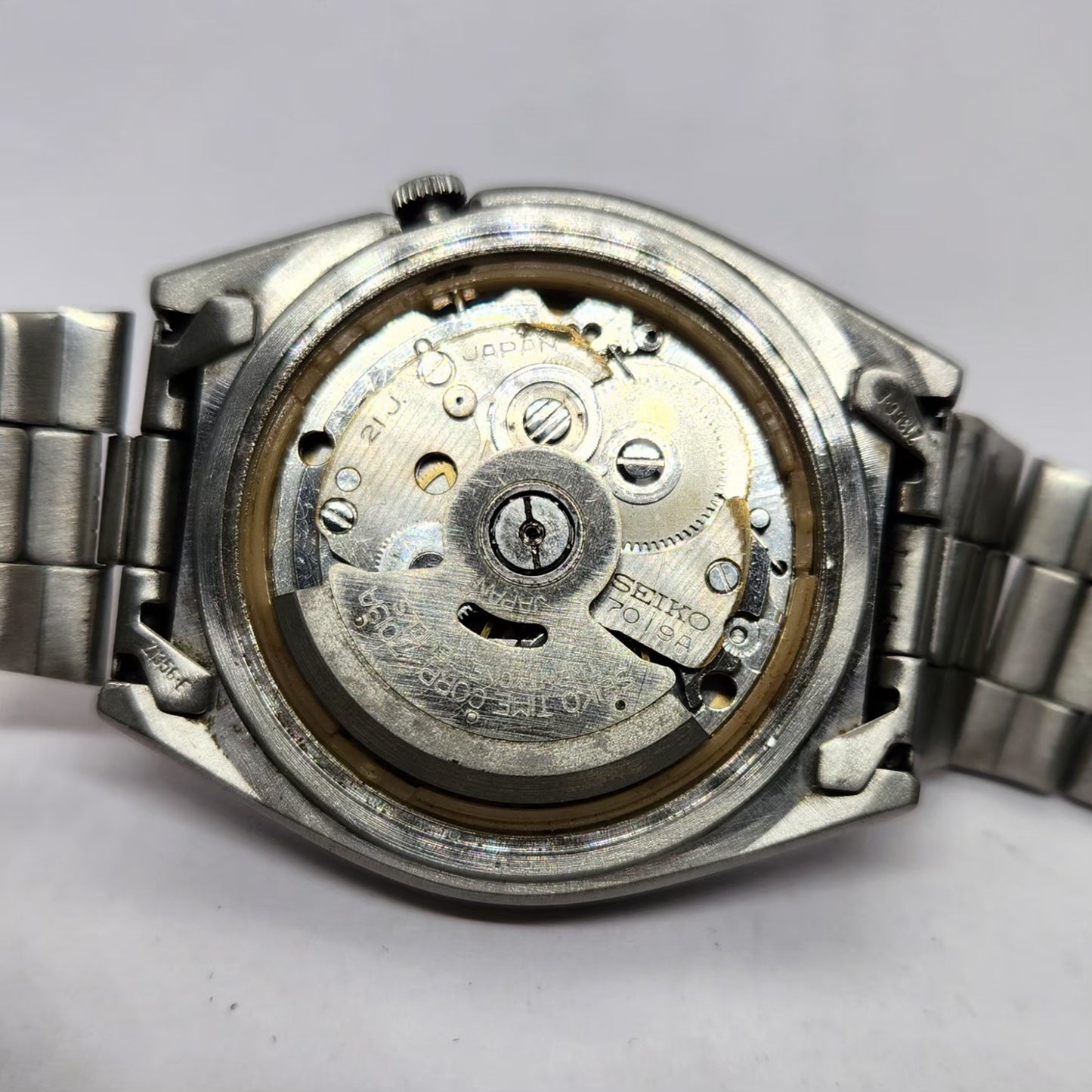 Vintage 1974 Original Seiko 5 Automatic 7019-8180 Black face 21 Jewels Day-Date Japanese Men's Wrist Watch OG261