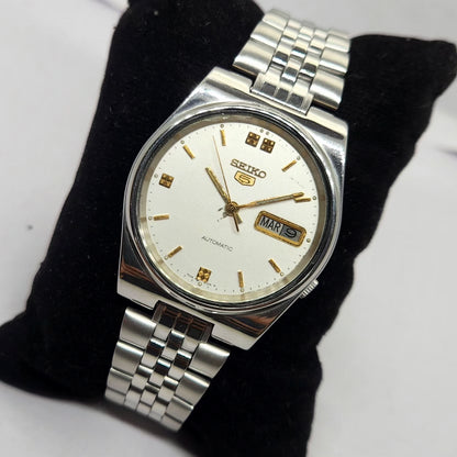 Vintage 1979 Original Seiko 5 Automatic 7009-3161 Silver face 17 Jewels Day-Date Japanese Men's Wrist Watch OG262