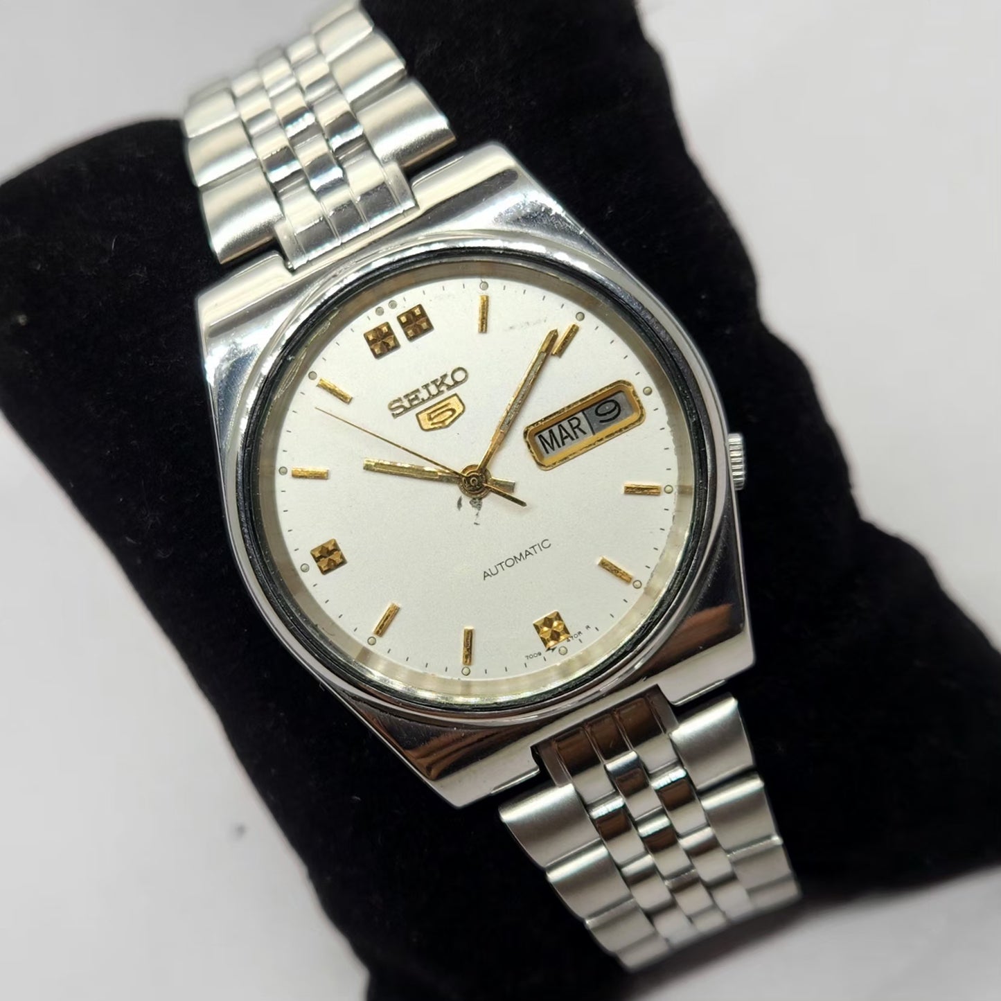 Vintage 1979 Original Seiko 5 Automatic 7009-3161 Silver face 17 Jewels Day-Date Japanese Men's Wrist Watch OG262