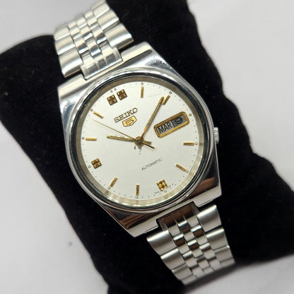 Vintage 1979 Original Seiko 5 Automatic 7009-3161 Silver face 17 Jewels Day-Date Japanese Men's Wrist Watch OG262