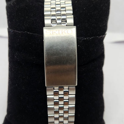 Vintage 1979 Original Seiko 5 Automatic 7009-3161 Silver face 17 Jewels Day-Date Japanese Men's Wrist Watch OG262