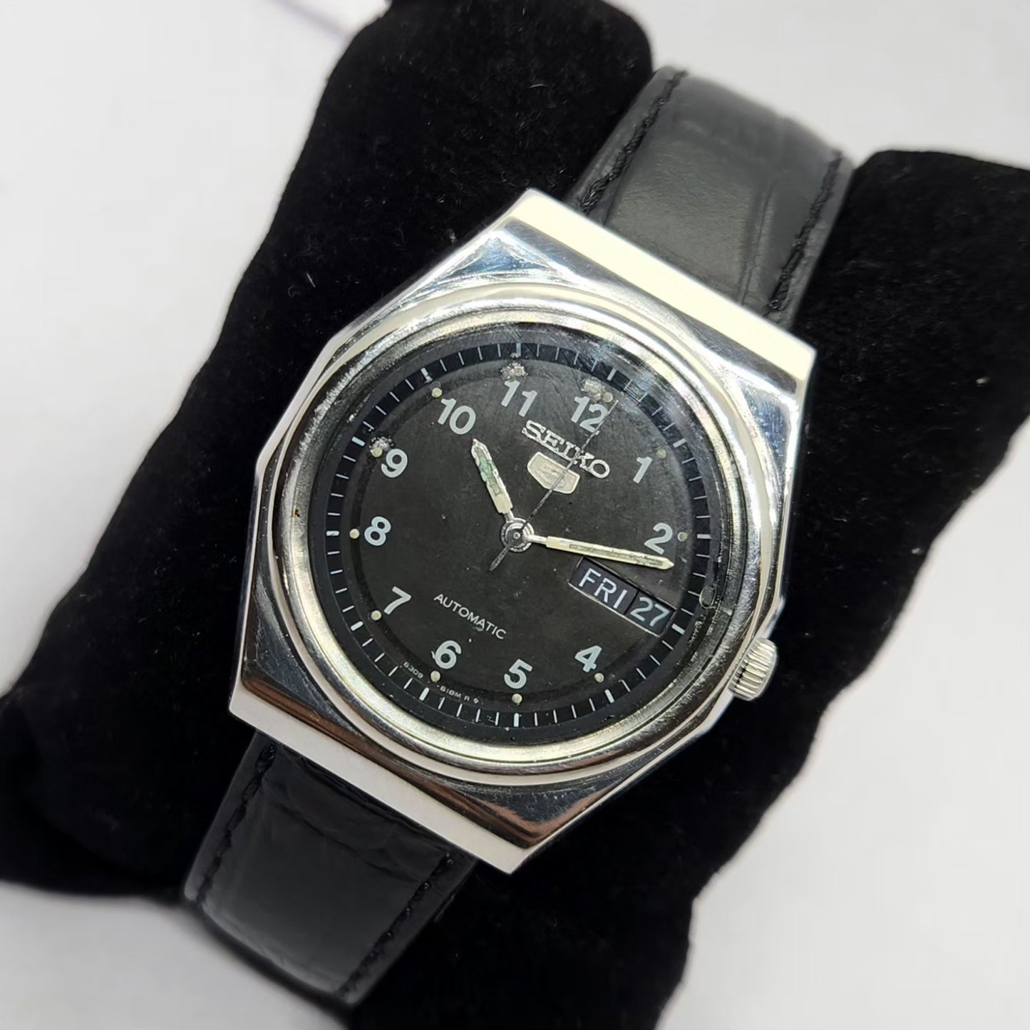 Vintage 1984 Original Seiko 5 Automatic 6309-8820 Black face 17 Jewels Day-Date Japanese Men's Wrist Watch OG264