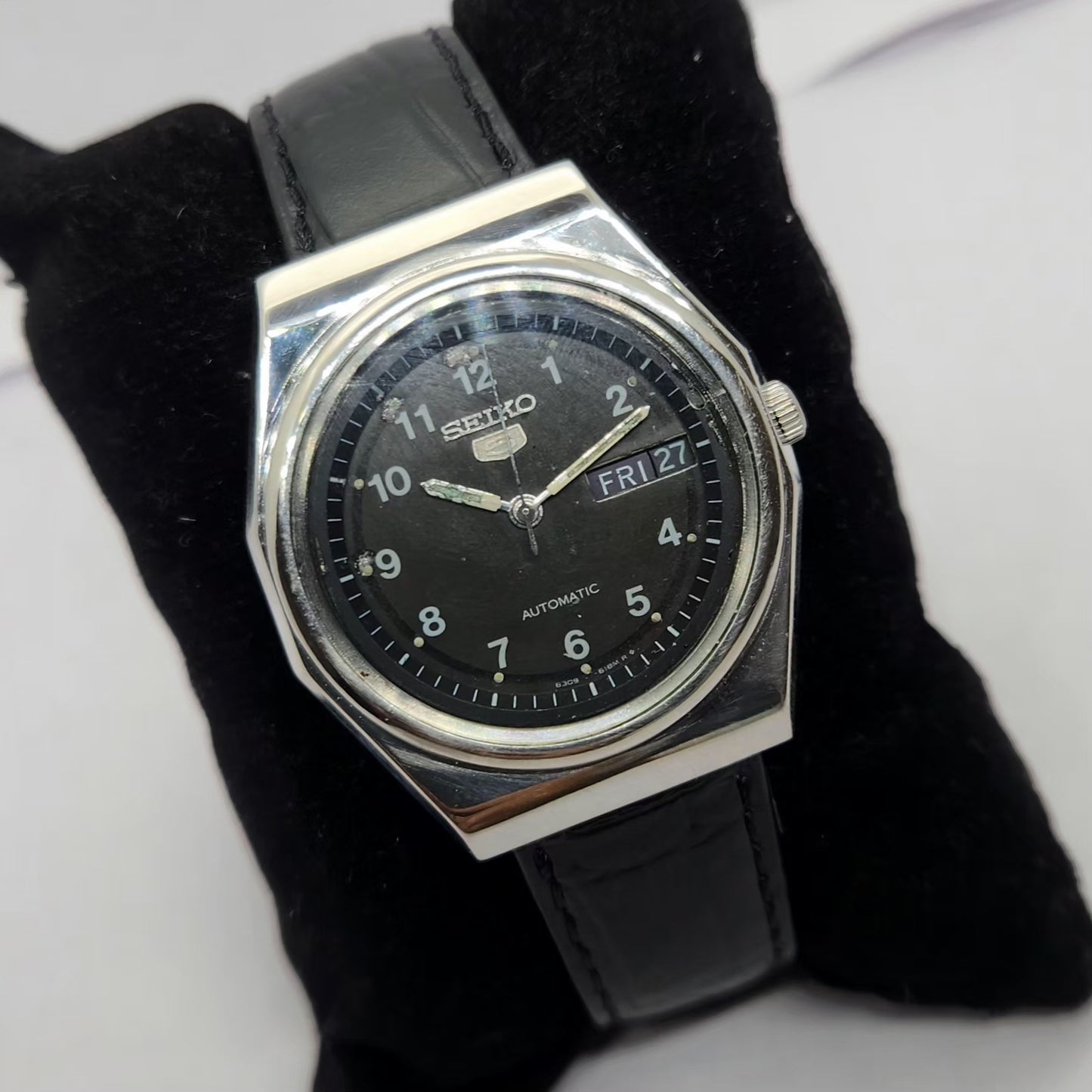 Vintage 1984 Original Seiko 5 Automatic 6309-8820 Black face 17 Jewels Day-Date Japanese Men's Wrist Watch OG264