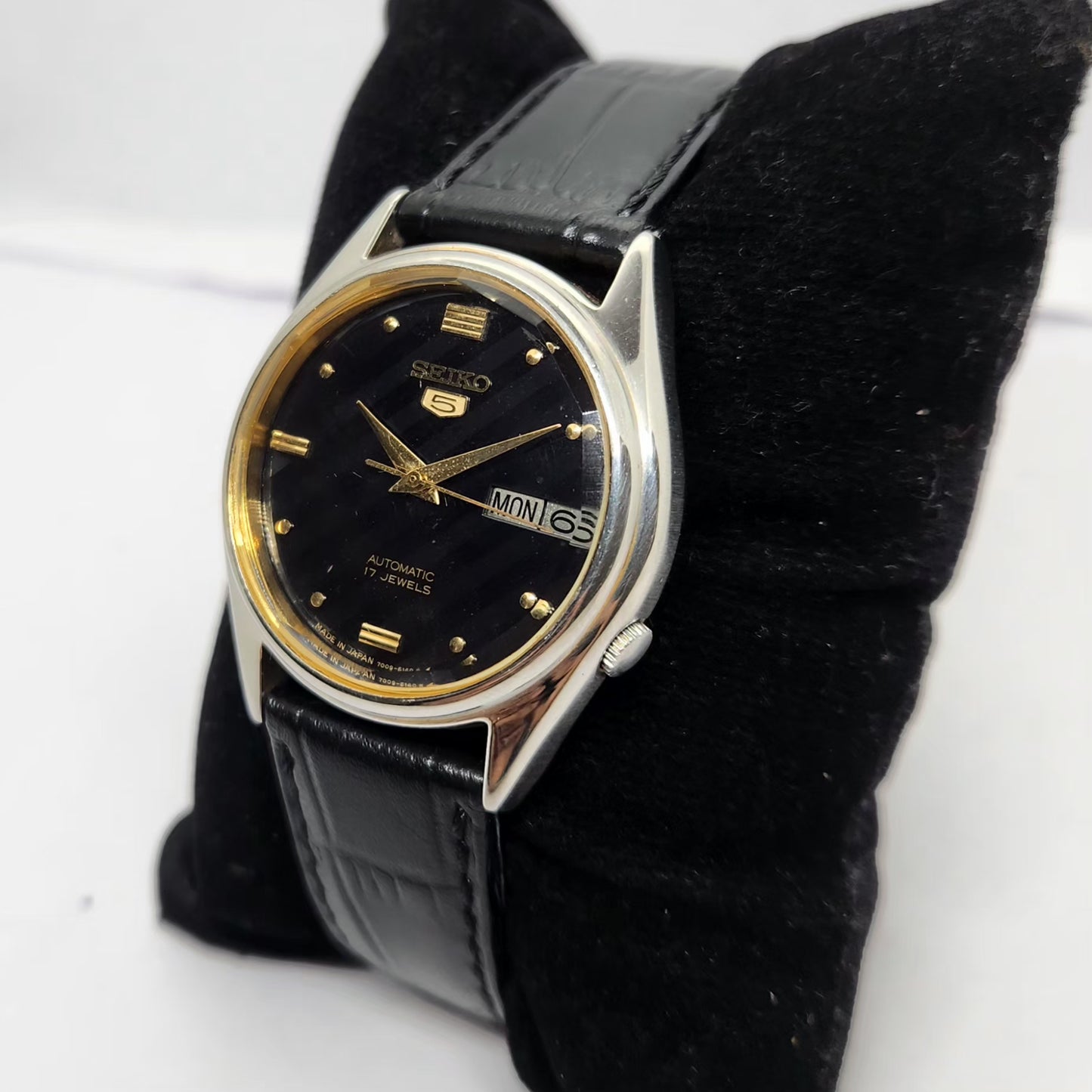 Vintage 1980 Original Seiko 5 Automatic 7009-209A Blue face 17 Jewels Day-Date Japanese Men's Wrist Watch OG266