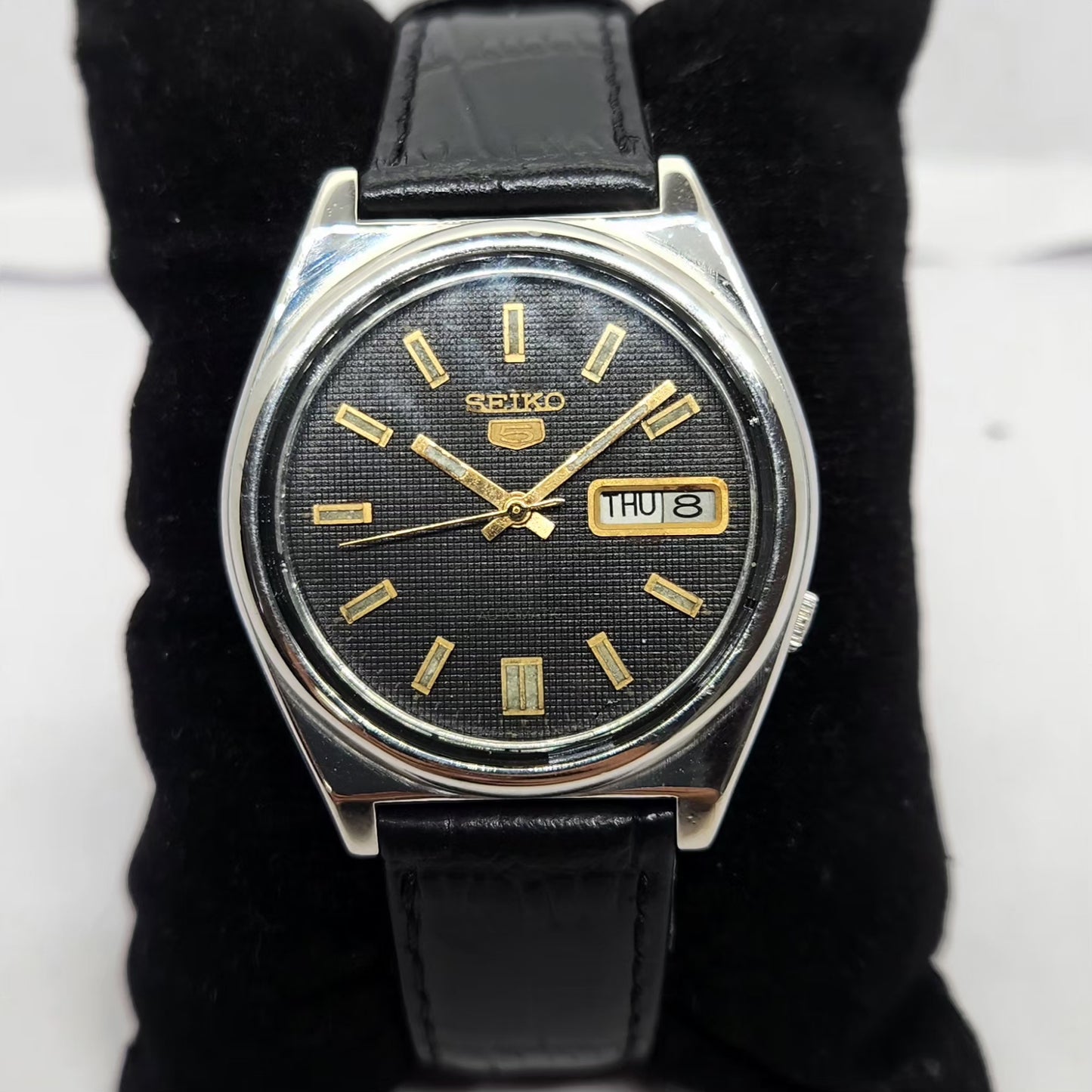 Vintage 1982 Original Seiko 5 Automatic 7009-3101 Black face 17 Jewels Day-Date Japanese Men's Wrist Watch OG267