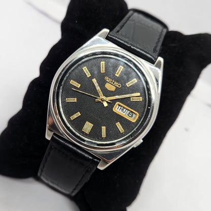 Vintage 1982 Original Seiko 5 Automatic 7009-3101 Black face 17 Jewels Day-Date Japanese Men's Wrist Watch OG267