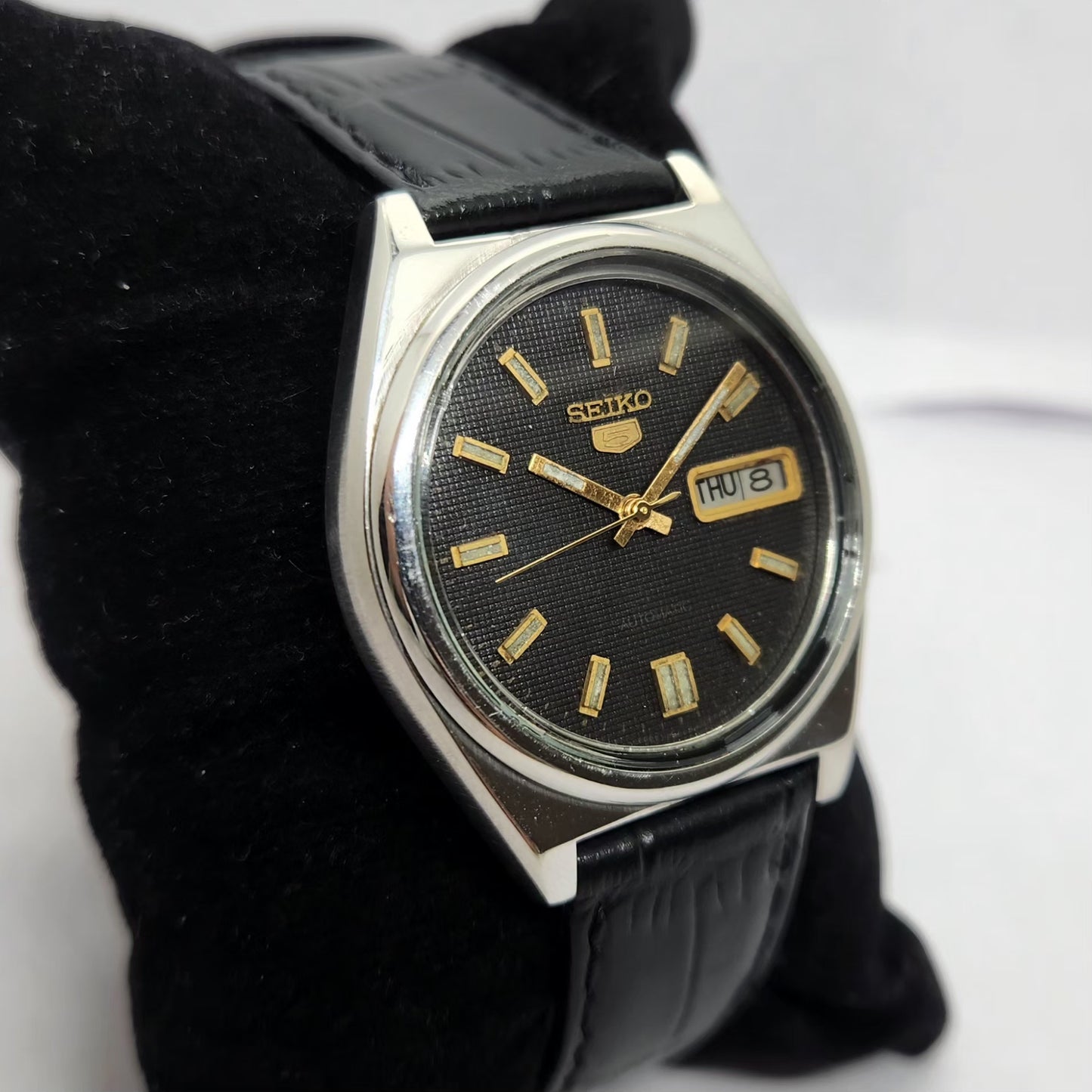 Vintage 1982 Original Seiko 5 Automatic 7009-3101 Black face 17 Jewels Day-Date Japanese Men's Wrist Watch OG267