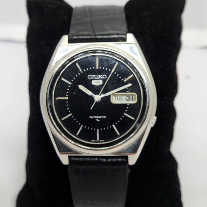 Vintage 1985 Original Seiko 5 Automatic 7009-3041 Black face 17 Jewels Day-Date Japanese Men's Wrist Watch OG268
