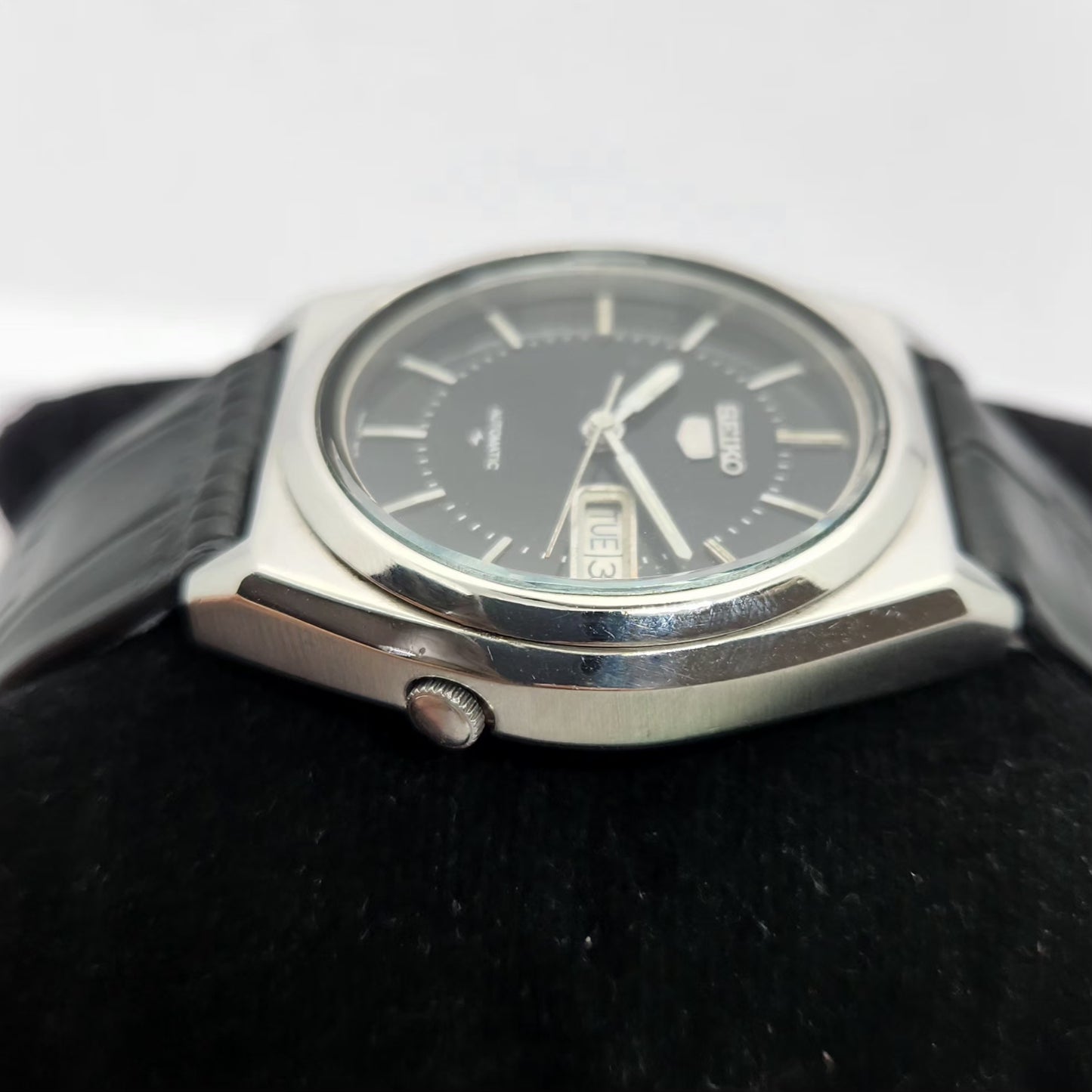 Vintage 1985 Original Seiko 5 Automatic 7009-3041 Black face 17 Jewels Day-Date Japanese Men's Wrist Watch OG268