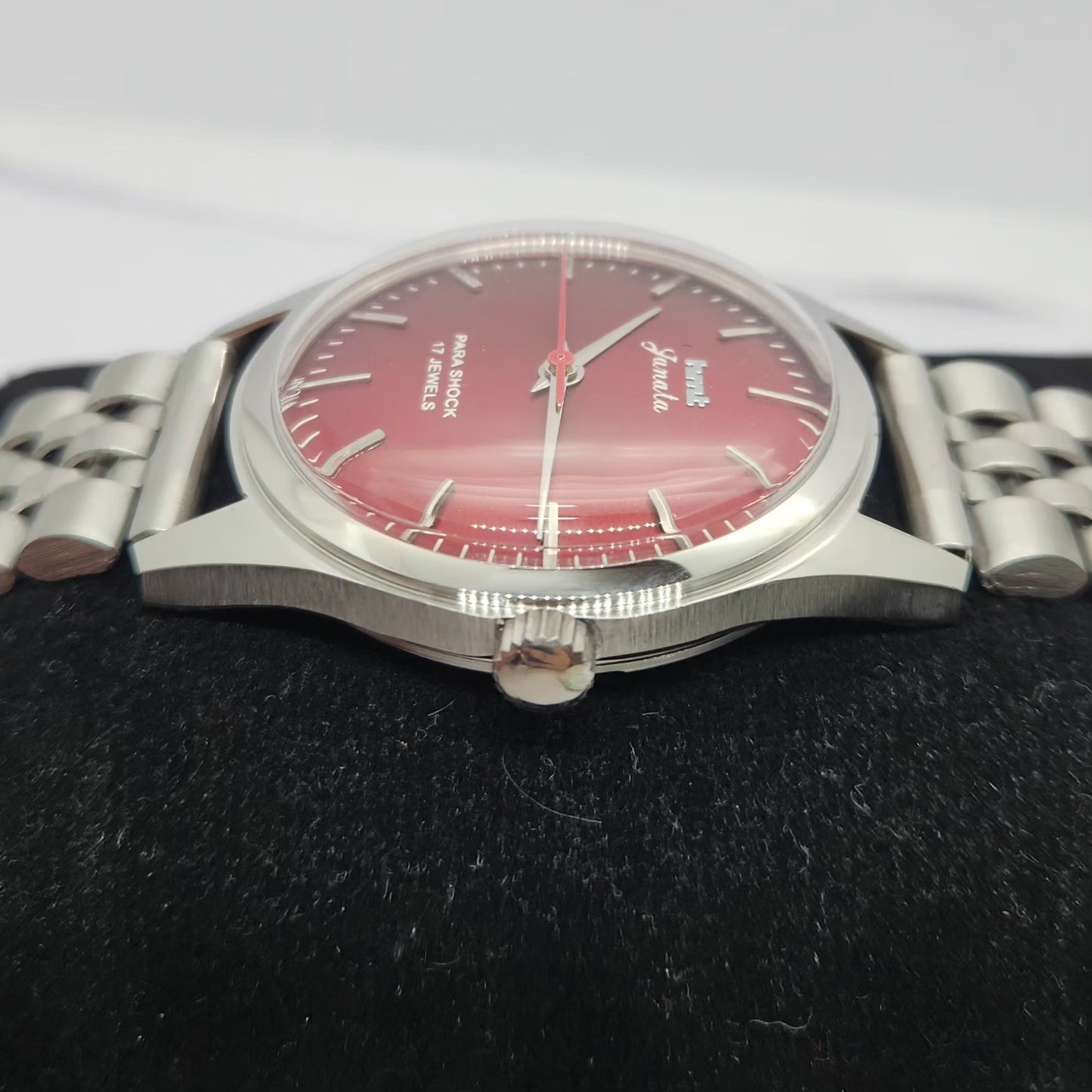Vintage MOD HMT Janata Hand Winding 17 Jewels Red Face Jubilee Bracelet Men's Wrist Watch G01