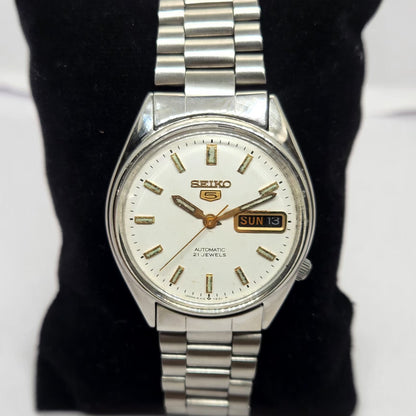 Vintage 1985 Original Seiko 5 Automatic 6319-608A White face 21 Jewels Day-Date Japanese Men's Wrist Watch OG269