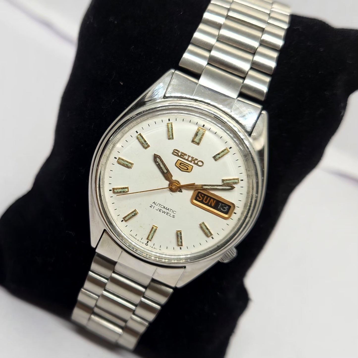 Vintage 1985 Original Seiko 5 Automatic 6319-608A White face 21 Jewels Day-Date Japanese Men's Wrist Watch OG269