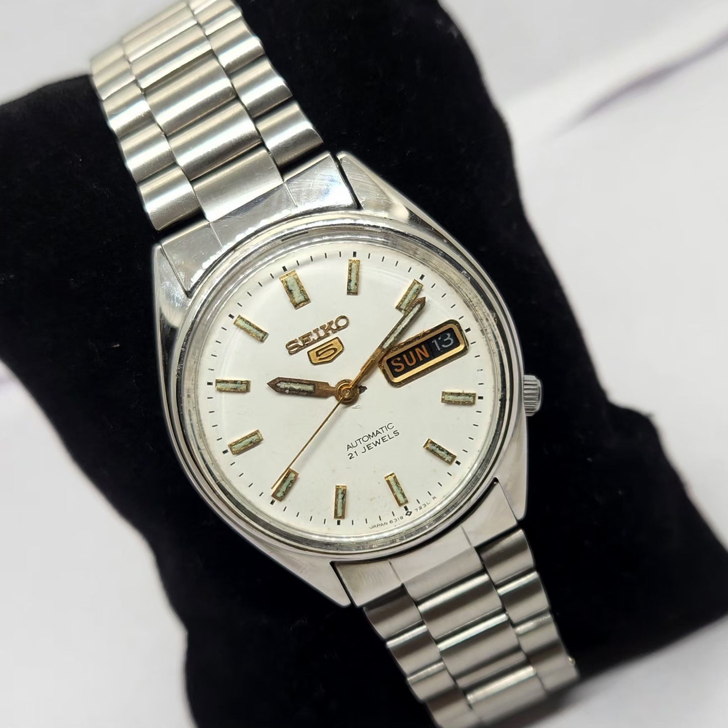 Vintage 1985 Original Seiko 5 Automatic 6319-608A White face 21 Jewels Day-Date Japanese Men's Wrist Watch OG269