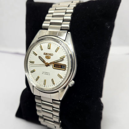 Vintage 1985 Original Seiko 5 Automatic 6319-608A White face 21 Jewels Day-Date Japanese Men's Wrist Watch OG269