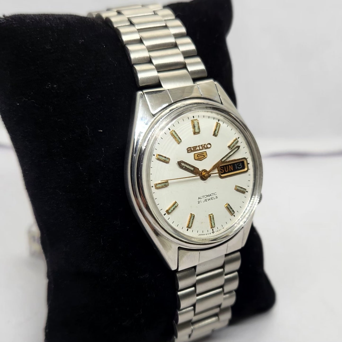 Vintage 1985 Original Seiko 5 Automatic 6319-608A White face 21 Jewels Day-Date Japanese Men's Wrist Watch OG269