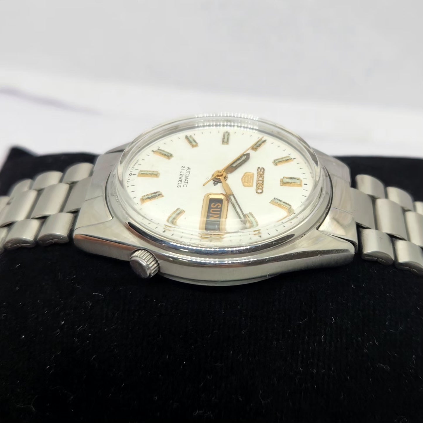 Vintage 1985 Original Seiko 5 Automatic 6319-608A White face 21 Jewels Day-Date Japanese Men's Wrist Watch OG269