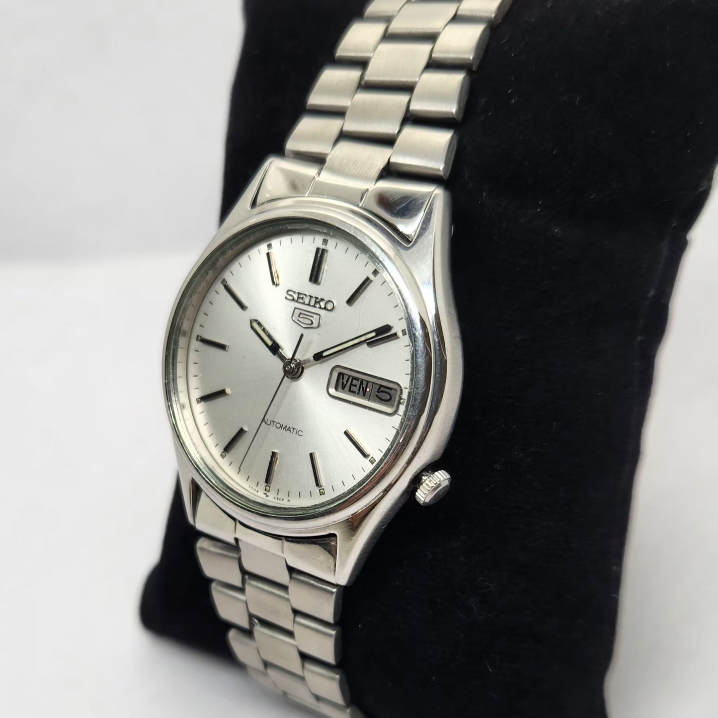 Vintage 1984 Original Seiko 5 Automatic 7009-3100 Silver face 17 Jewels Day-Date Japanese Men's Wrist Watch OG272