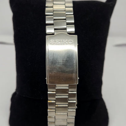 Vintage 1984 Original Seiko 5 Automatic 7009-3100 Silver face 17 Jewels Day-Date Japanese Men's Wrist Watch OG272
