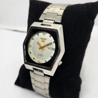 Vintage 1984 Original Seiko 5 Automatic 6349-504A Silver face 23 Jewels Day-Date Japanese Men's Wrist Watch OG273