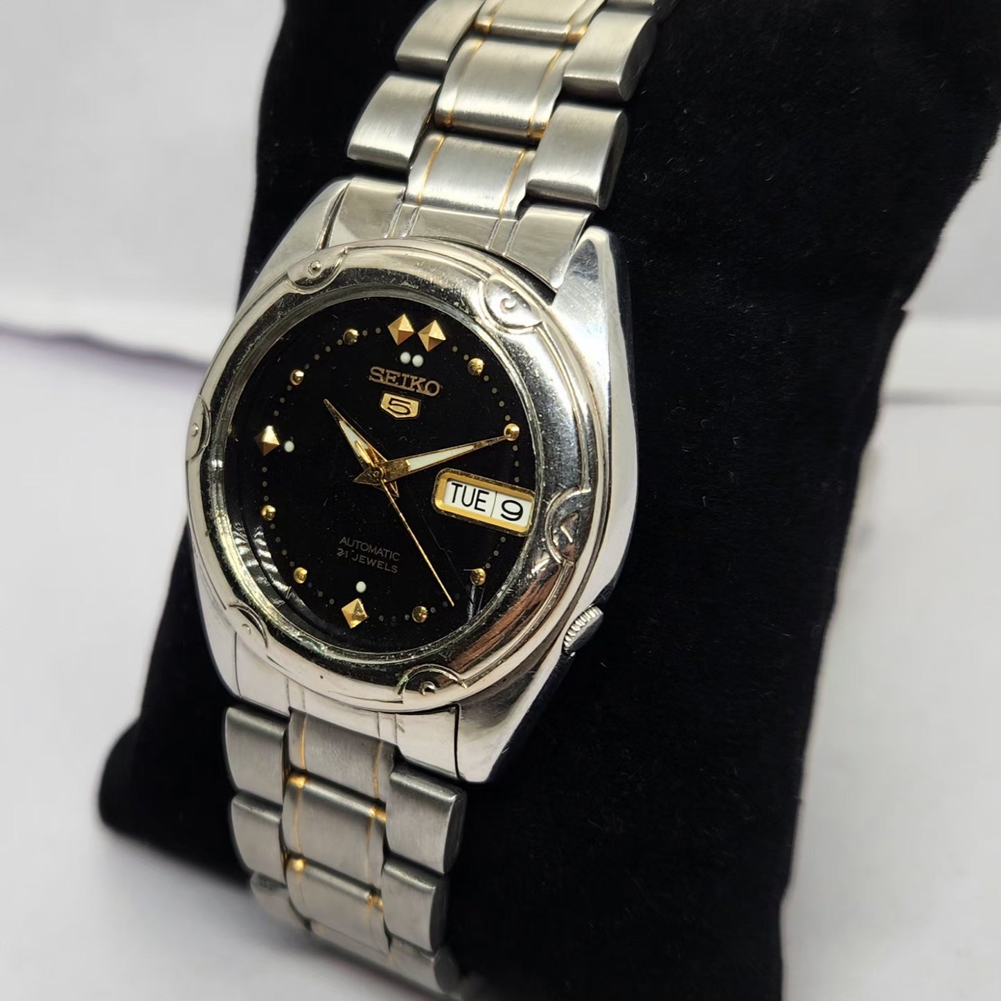 Vintage 1997 Original Seiko 5 Automatic 7S26-6030 Black face 21 Jewels Day-Date Japanese Men's Wrist Watch OG274
