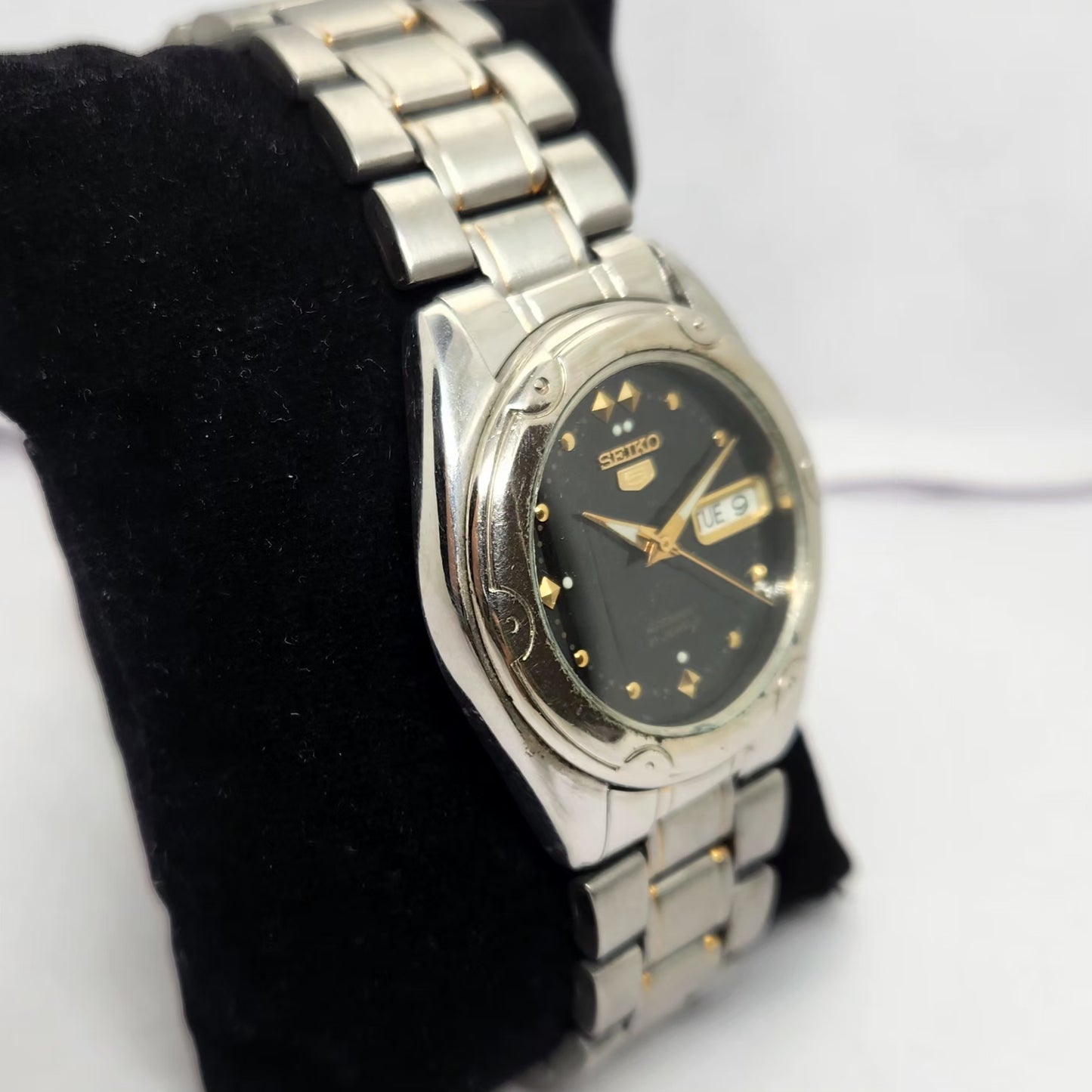 Vintage 1997 Original Seiko 5 Automatic 7S26-6030 Black face 21 Jewels Day-Date Japanese Men's Wrist Watch OG274
