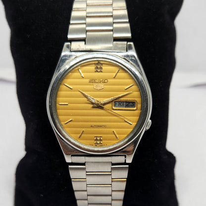 Vintage 1984 Original Seiko 5 Automatic 7009-3201 Gold face 17 Jewels Day-Date Japanese Men's Wrist Watch OG275