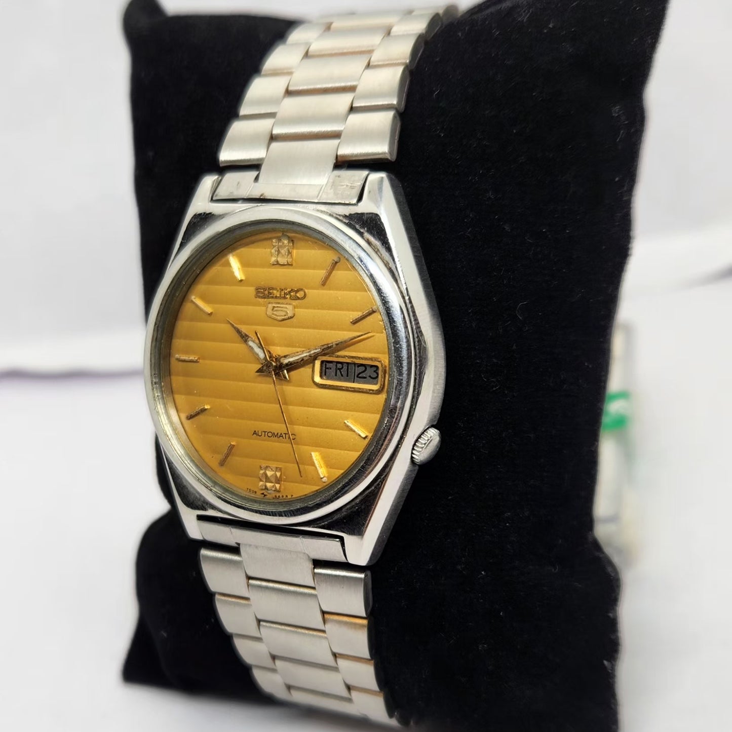 Vintage 1984 Original Seiko 5 Automatic 7009-3201 Gold face 17 Jewels Day-Date Japanese Men's Wrist Watch OG275