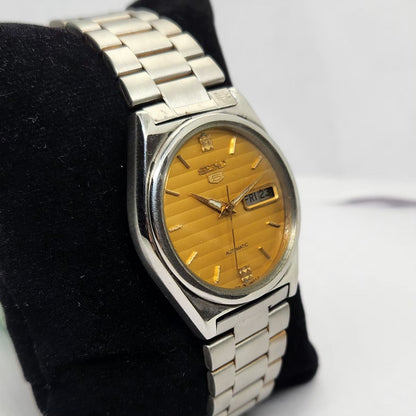 Vintage 1984 Original Seiko 5 Automatic 7009-3201 Gold face 17 Jewels Day-Date Japanese Men's Wrist Watch OG275