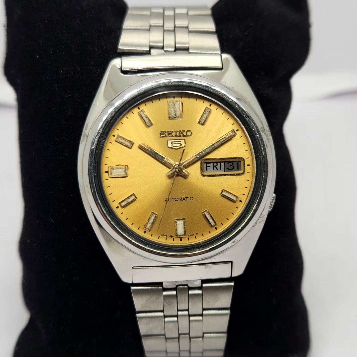 Vintage 1985 Original Seiko 5 Automatic 7009-8330 Gold face 17 Jewels Day-Date Japanese Men's Wrist Watch OG278