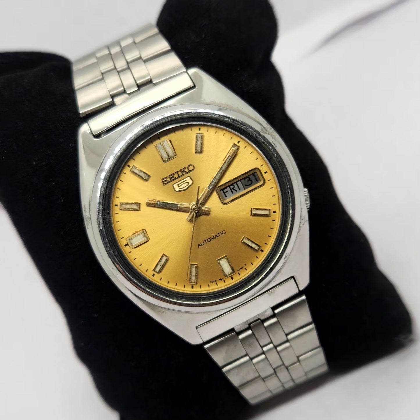 Vintage 1985 Original Seiko 5 Automatic 7009-8330 Gold face 17 Jewels Day-Date Japanese Men's Wrist Watch OG278