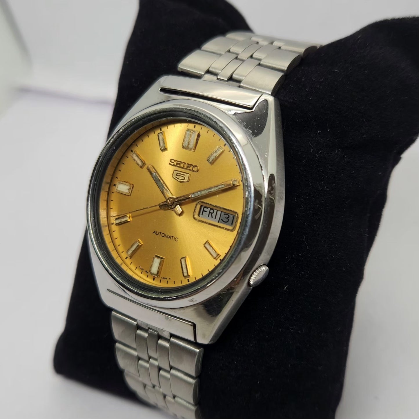 Vintage 1985 Original Seiko 5 Automatic 7009-8330 Gold face 17 Jewels Day-Date Japanese Men's Wrist Watch OG278