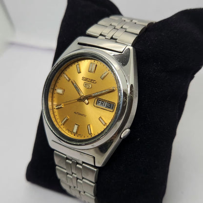 Vintage 1985 Original Seiko 5 Automatic 7009-8330 Gold face 17 Jewels Day-Date Japanese Men's Wrist Watch OG278