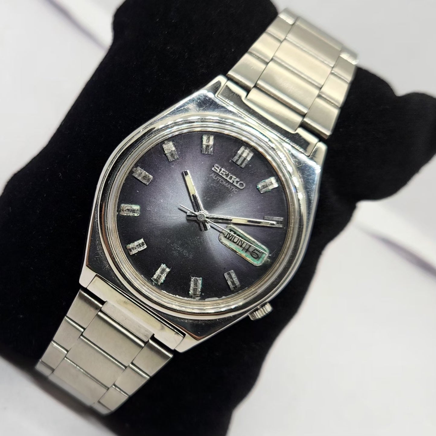 Vintage 1981 Original Seiko 5 Automatic 7009-3060 Grey face 17 Jewels Day-Date Japanese Men's Wrist Watch OG278
