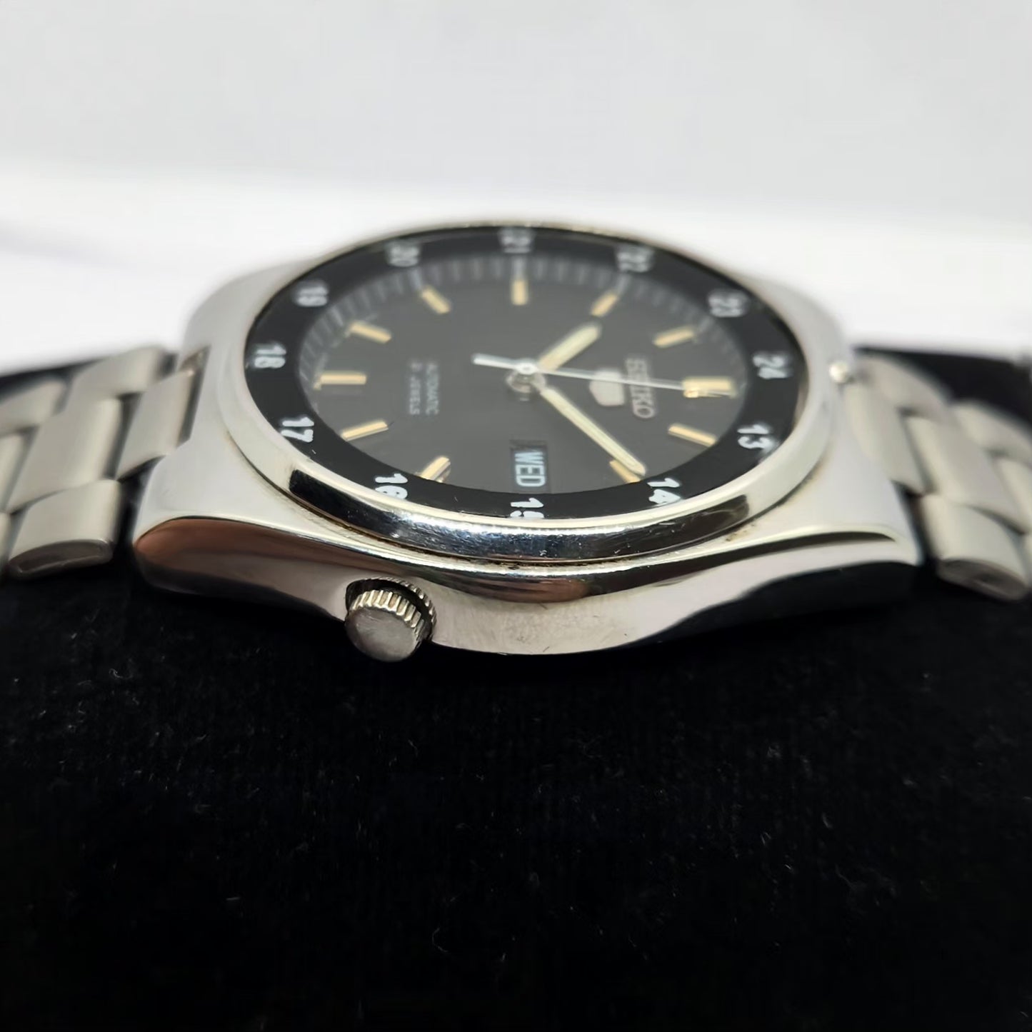 Vintage 1975 Original Seiko 5 Automatic 7019-8231 Black face 21 Jewels Day-Date Japanese Men's Wrist Watch OG279