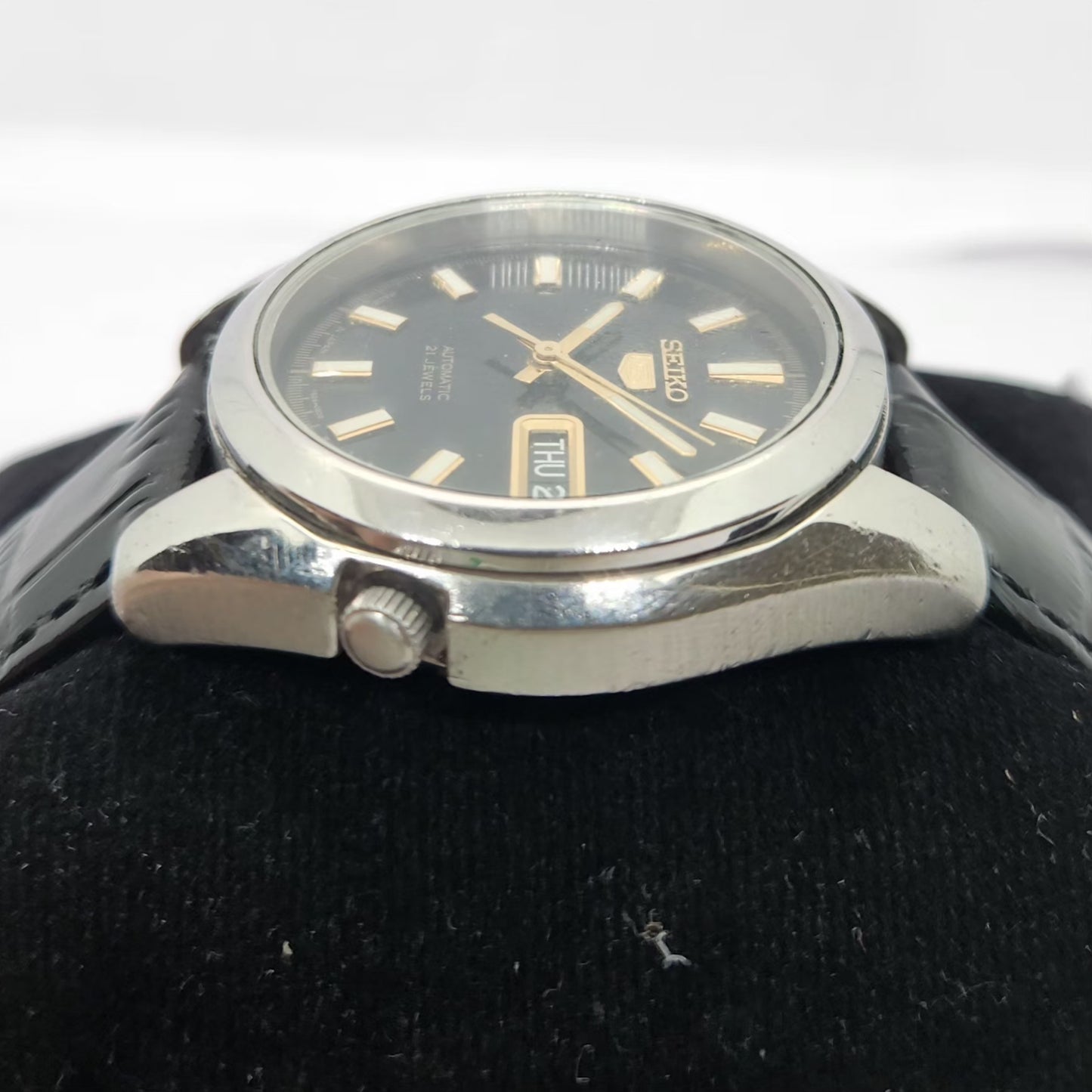 Vintage 1980 Original Seiko 5 Automatic 7S26 Black face 21 Jewels Day-Date Japanese Men's Wrist Watch OG285